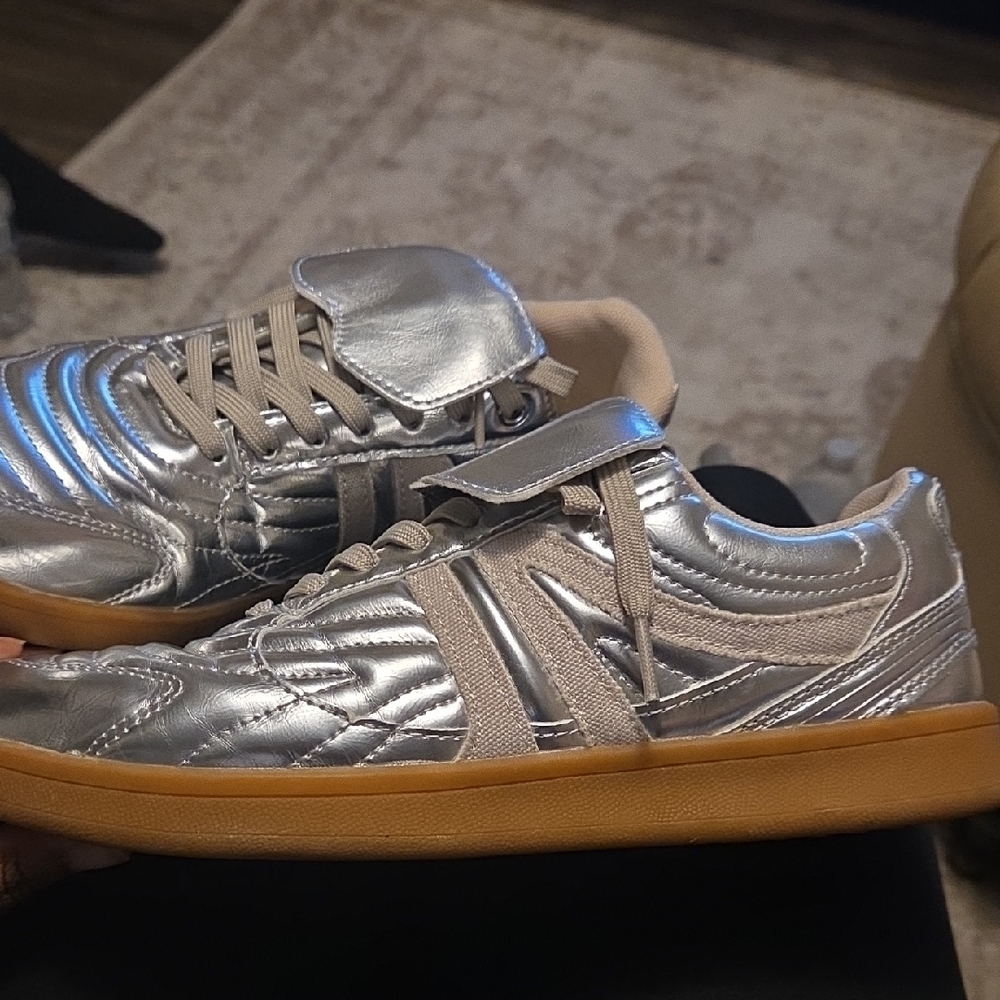 Steve Madden Silver Shoes - Picture 5 of 7